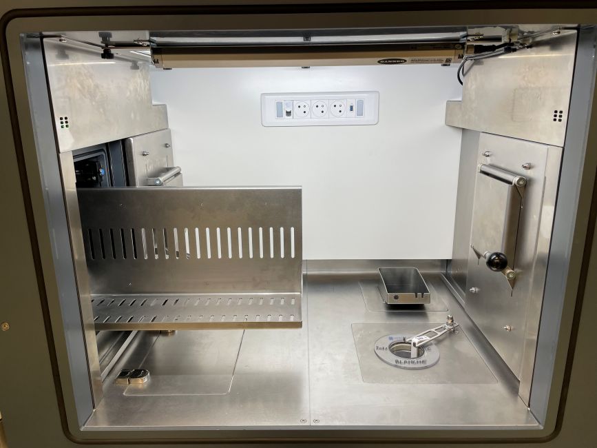 Shielded isolator worktop.JPG